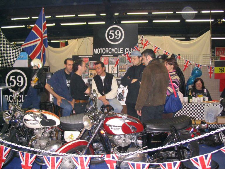 Moto Salon stand 59 avec Ace Cafe 2003